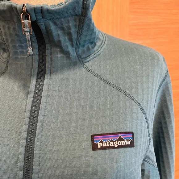 Patagonia® Worn Wear | Womens R1® | Full-Zip Hoody | Medium - Picture 2 of 11